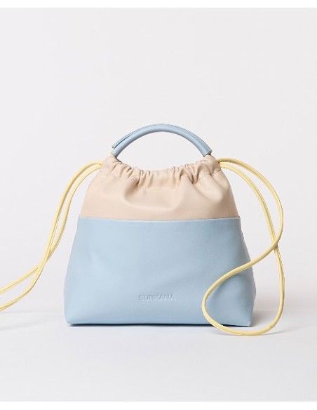 BOLSO FRUNCIDO BICOLOR CON ASA MULTIPOSICIÓN.