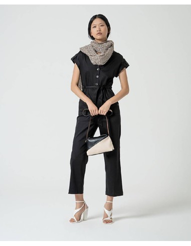 BOLSO BICOLOR CON CREMALLERA Y ASA BANDOLERA.