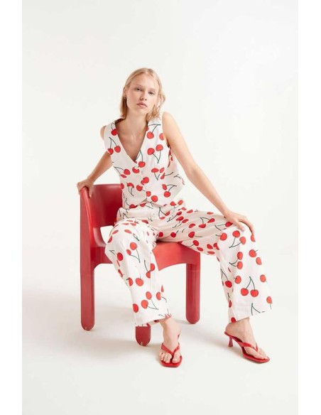 CHALECO CON ESTAMPADO DE CEREZAS.