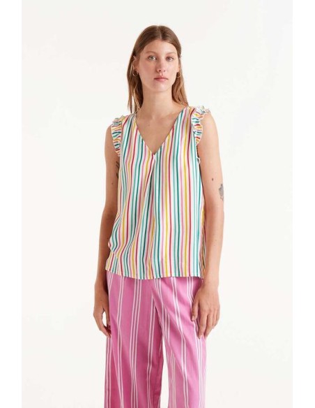 TOP CON ESTAMPADO DE RAYAS COLORES Y CON TIRANTES CON VOLANTE.