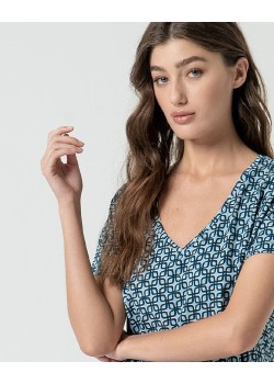 CAMISETA MANGA CORTA,ESCOTE PICO. 2