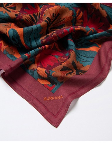 PAÑUELO RECTANGULAR ESTAMPADO.