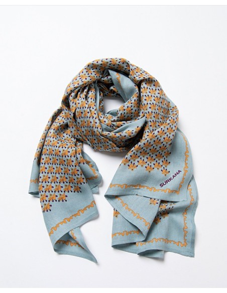 PAÑUELO RECTANGULAR ESTAMPADO.