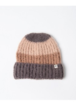 GORRO TRICOTADO CON VUELTA MODULABLE.