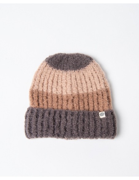 GORRO TRICOTADO CON VUELTA MODULABLE.
