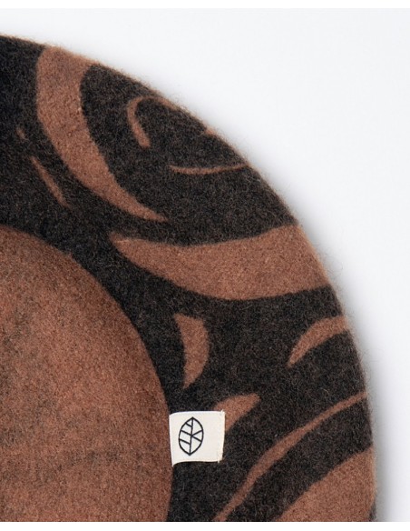 BOINA ESTAMPADA DE LANA.