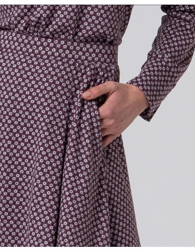 FALDA ESTAMPADP GRÁFICO,LARGO A RODILLA.