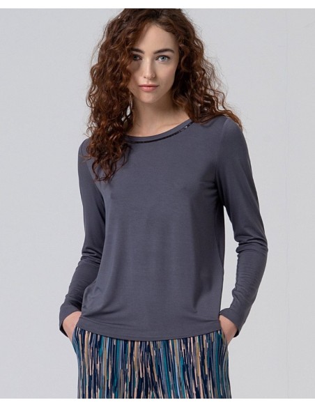 CAMISETA CUELLO REDONDO DE VISCOSA Y BAMBÚ.