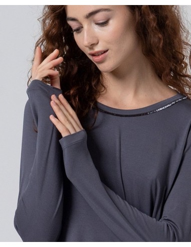 CAMISETA CUELLO REDONDO DE VISCOSA Y BAMBÚ.