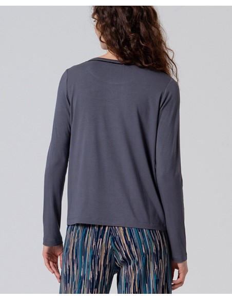 CAMISETA CUELLO REDONDO DE VISCOSA Y BAMBÚ.