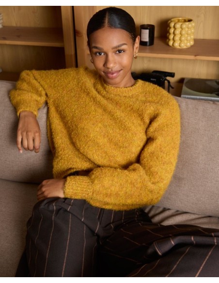 JERSEY CUELLO REDONDO,MANGA RANGLÁN ABULLONADA.