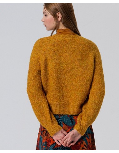 JERSEY CUELLO REDONDO,MANGA RANGLÁN ABULLONADA.