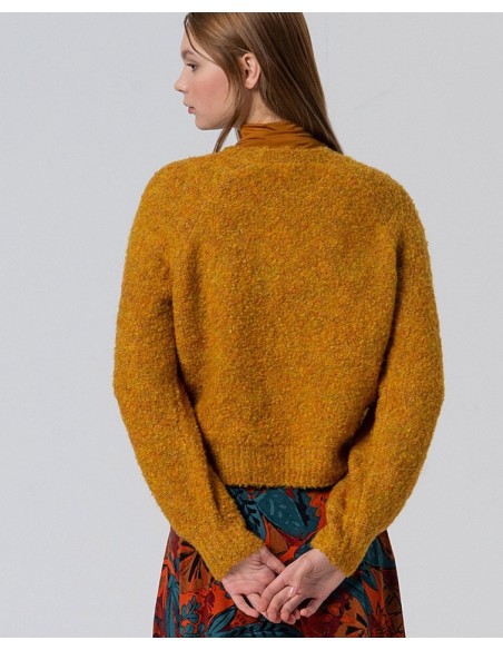 JERSEY CUELLO REDONDO,MANGA RANGLÁN ABULLONADA.