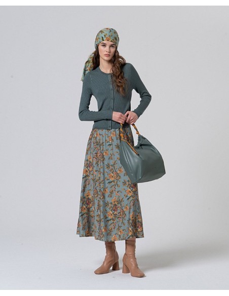 CHAQUETA AJUSTADA DE CANALÉ CUELLO REDONDO.