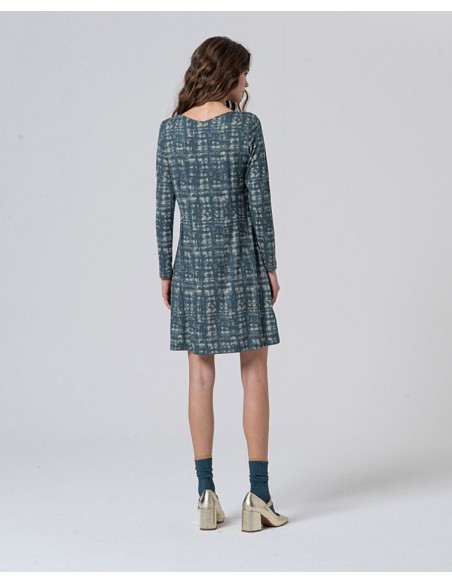 VESTIDO CORTO Y FLUIDO ESTAMPADO,CRUZADO.