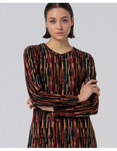 VESTIDO CORTO ELÁSTICO ESTAMPADO.