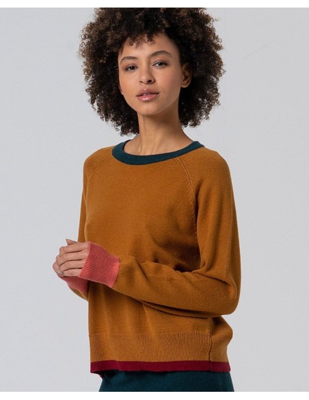 JERSEY TRICOT CON DETALLES A CONTRASTE.