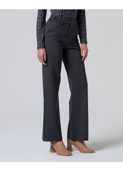 PANTALÓN RECTO CON DETALLE EN CINTURA.