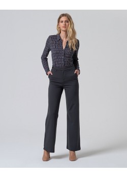 PANTALÓN RECTO CON DETALLE EN CINTURA. 2