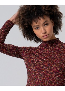 CAMISETA ELÁSTICA CUELLO ALTO ESTAMPADA. 2