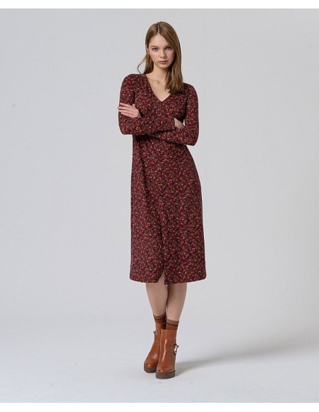 VESTIDO MIDI ESTAMPADO CON ESCOTE PICO.