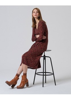 VESTIDO MIDI ESTAMPADO CON ESCOTE PICO. 2