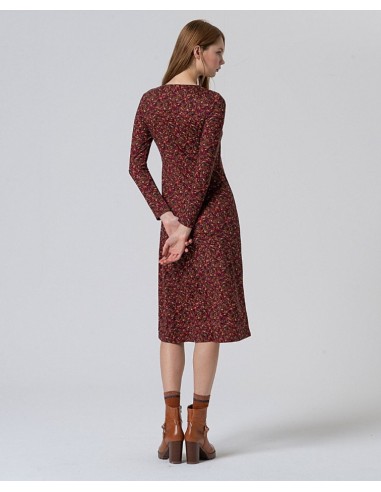 VESTIDO MIDI ESTAMPADO CON ESCOTE PICO.