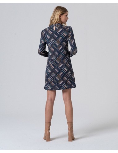 VESTIDO CORTO ESTAMPADO GEÓMETRICO CUELLO CERRADO Y MANGA ABULLONADA.