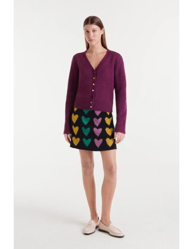 CHAQUETA DE PUNTO,DETALLES EN BOTONES.