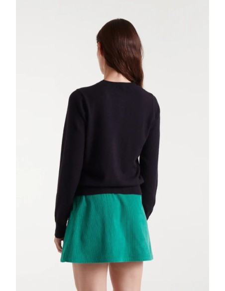 CHAQUETA DE PUNTO CON DETALLES DE CORAZONES EN BOTONES.