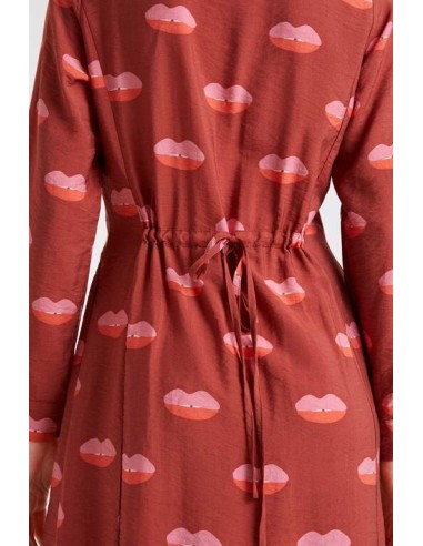 VESTIDO MIDI CAMISERO CON ESTAMPADO LIPS.