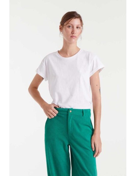 CAMISETA CON TEJIDO 100% ALGODÓN.