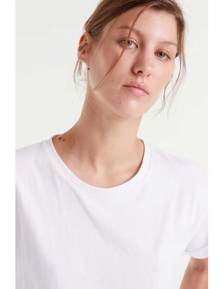 CAMISETA CON TEJIDO 100% ALGODÓN.