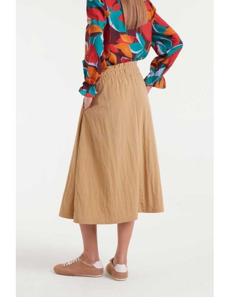 FALDA MIDI CON TEJIDO TECHNICAL,ELÁSTICO EN LA CINTURA,FRUNCIDO.