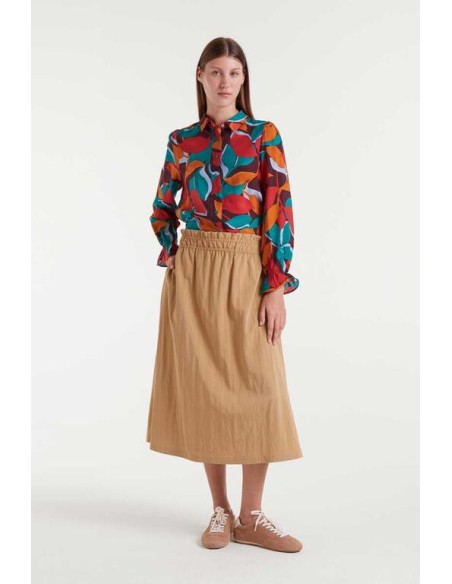 FALDA MIDI CON TEJIDO TECHNICAL,ELÁSTICO EN LA CINTURA,FRUNCIDO.