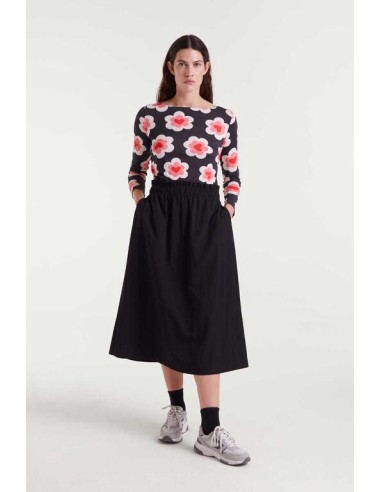 FALDA MIDI CON TEJIDO TECHNICAL, ELÁSTICO EN LA CINTURA FRUNCIDO.