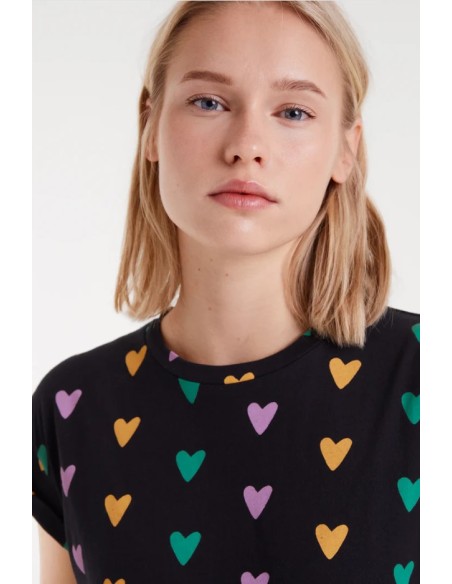 CAMISETA 100% ALGODÓN CON ESTAMPADO CUPIDO LINES.