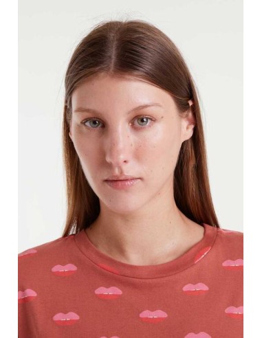 CAMISETA 100% ALGODÓN CON ESTAMPADO LIPS.