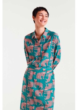 CAMISA CON ESTAMPADO ONCA.