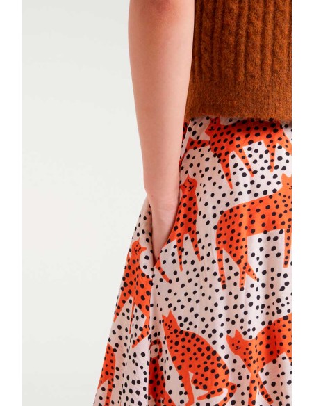 FALDA MIDI CON ESTAMPADO TANO.