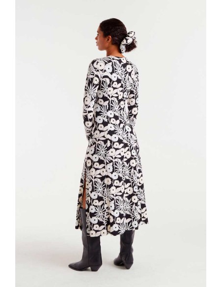 VESTIDO LARGO CON ESTAMPADO TOFU.