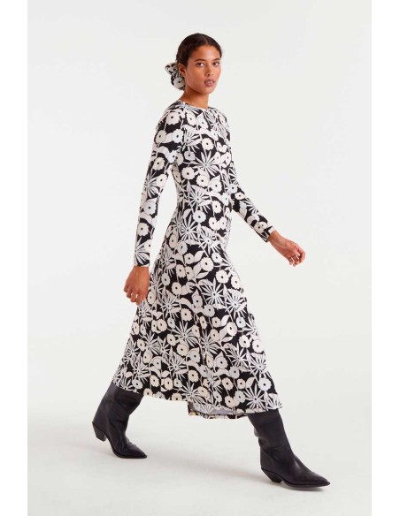 VESTIDO LARGO CON ESTAMPADO TOFU.