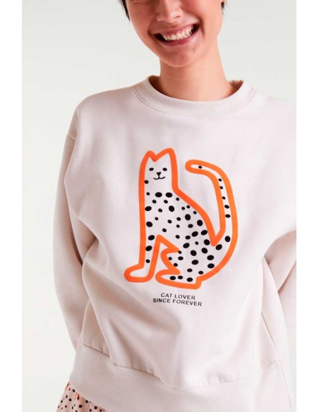 SUDADERA BLANCA CON ESTAMPADO CAT LOVER SINCE FOREVER.