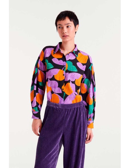 CAMISA CON ESTAMPADO APRICOT.