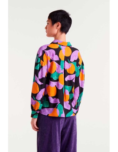 CAMISA CON ESTAMPADO APRICOT.