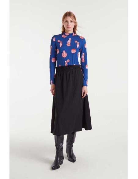 CAMISETA CON ESTAMPADO PORCELAIN.