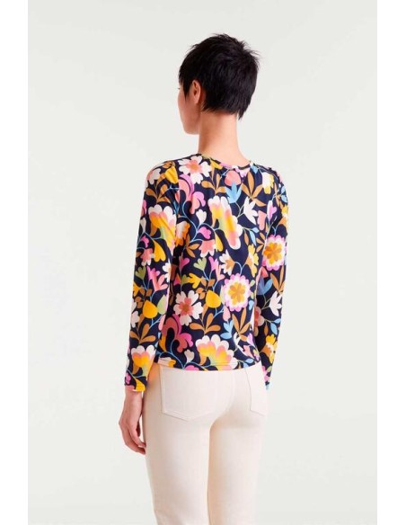 CAMISETA CON ESTAMPADO BABOUSHKA.