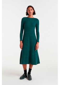 VESTIDO DE PUNTO CANALÉ.