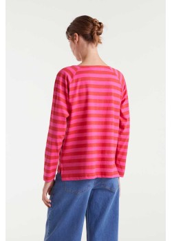 CAMISETA 100% ALGODÓN CON ESTAMPADO DE RAYAS ROSASY BORDADODE LUNA. 2