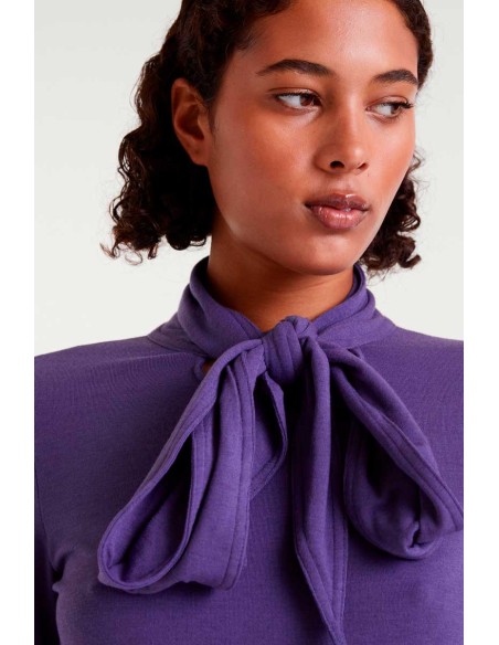 CAMISETA LAZADA MANGA LARGA.